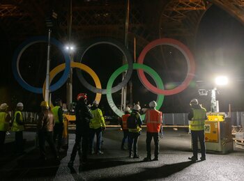 Les Anneaux Olympiques de la tour Eiffel : Un nouveau chapitre avec ArcelorMittal