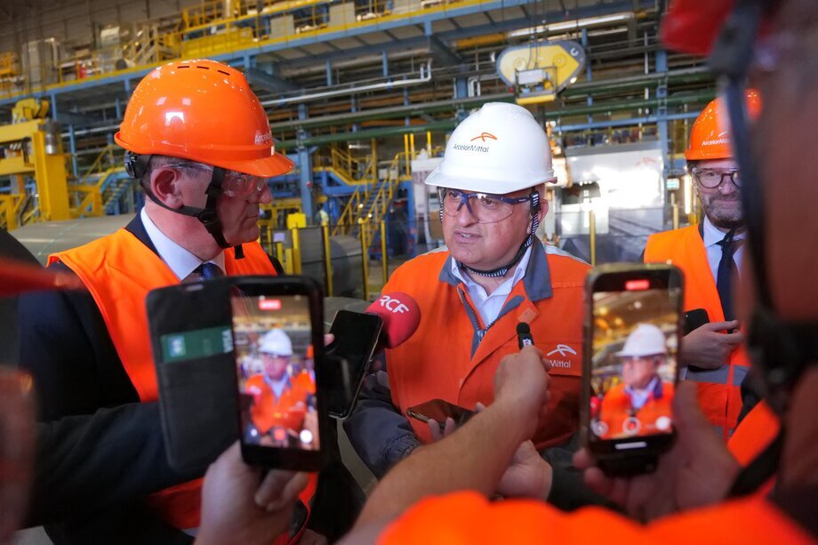 La visite s'est déroulée en présence du préfet de Lozère, de la députée, du président du conseil départemental, du directeur général de la SELO, du vice-président aux transports de la région Occitanie, du président de la communauté de communes, des maires des communes du Malzieu, de Serverette, Prunières, Rimeize, Saint-Alban-sur-Limagnole, Albaret-Sainte-Marie, Fontans, Les Monts verts et Termes.